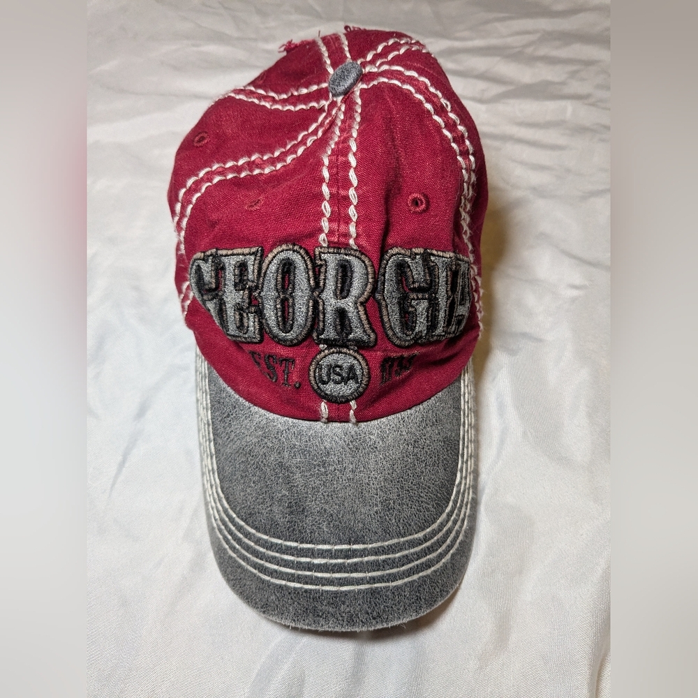 Robin Ruth‎ Red, Gray, And White Georgia Hat